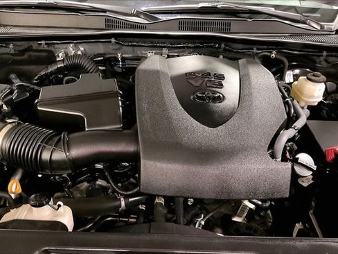 Used 2023 Toyota Tacoma SR AWD/4WD image 10