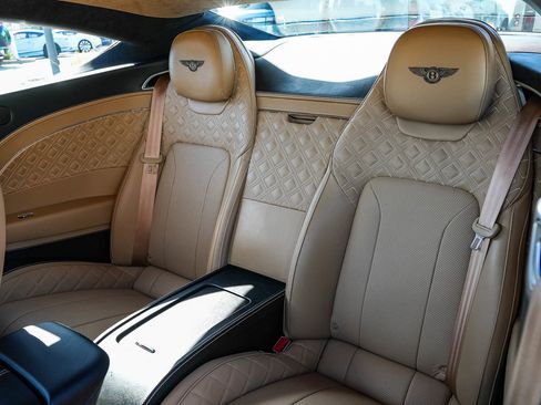 Used 2021 Bentley Continental GT AWD/4WD image 18