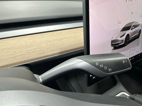 Used 2023 Tesla Model 3 Standard Range image 21