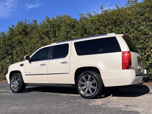 Used 2009 Cadillac Escalade ESV 2WD image 6