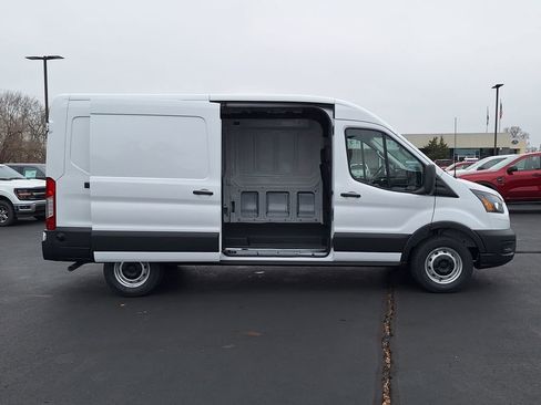 New 2026 Ford Transit 250 148 Medium Roof image 17