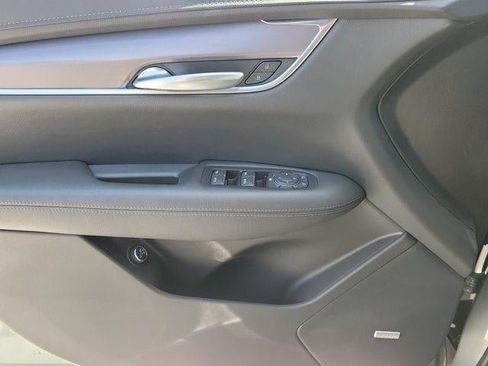 Certified 2023 Cadillac XT5 Luxury FWD image 15
