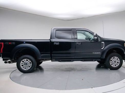Used 2018 Ford F250 XLT w/ Snow Plow Prep Package AWD/4WD image 8