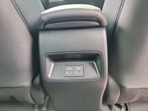 Used 2025 Toyota Corolla SE image 14