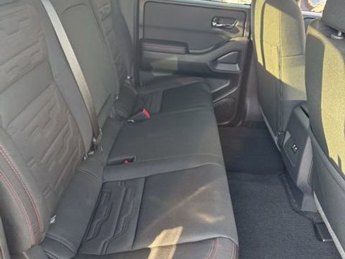 Certified 2025 Nissan Frontier PRO-4X image 17