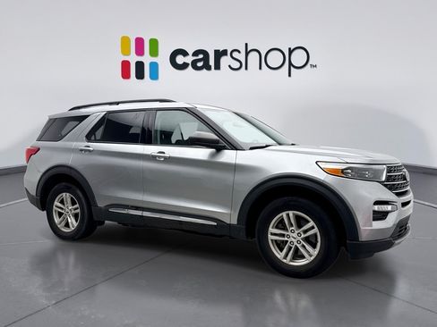Used 2023 Ford Explorer XLT w/ Equipment Group 202A AWD/4WD image 7