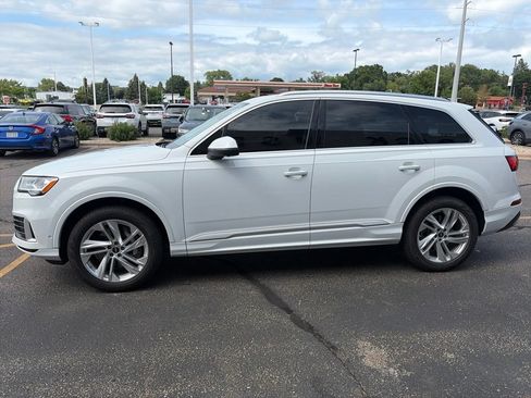 Used 2023 Audi Q7 2.0T Premium w/ Convenience Package AWD/4WD image 4