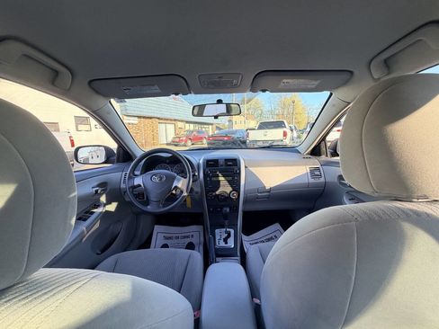 Used 2010 Toyota Corolla LE FWD image 25