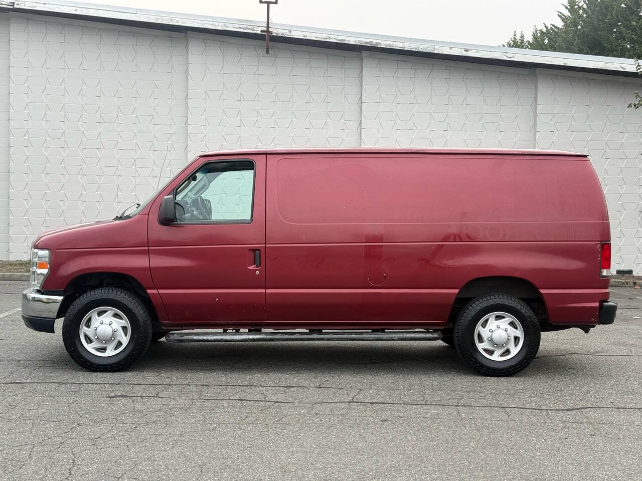 Used 2013 Ford E-250 and Econoline 250 w/ PWR Group RWD image 4