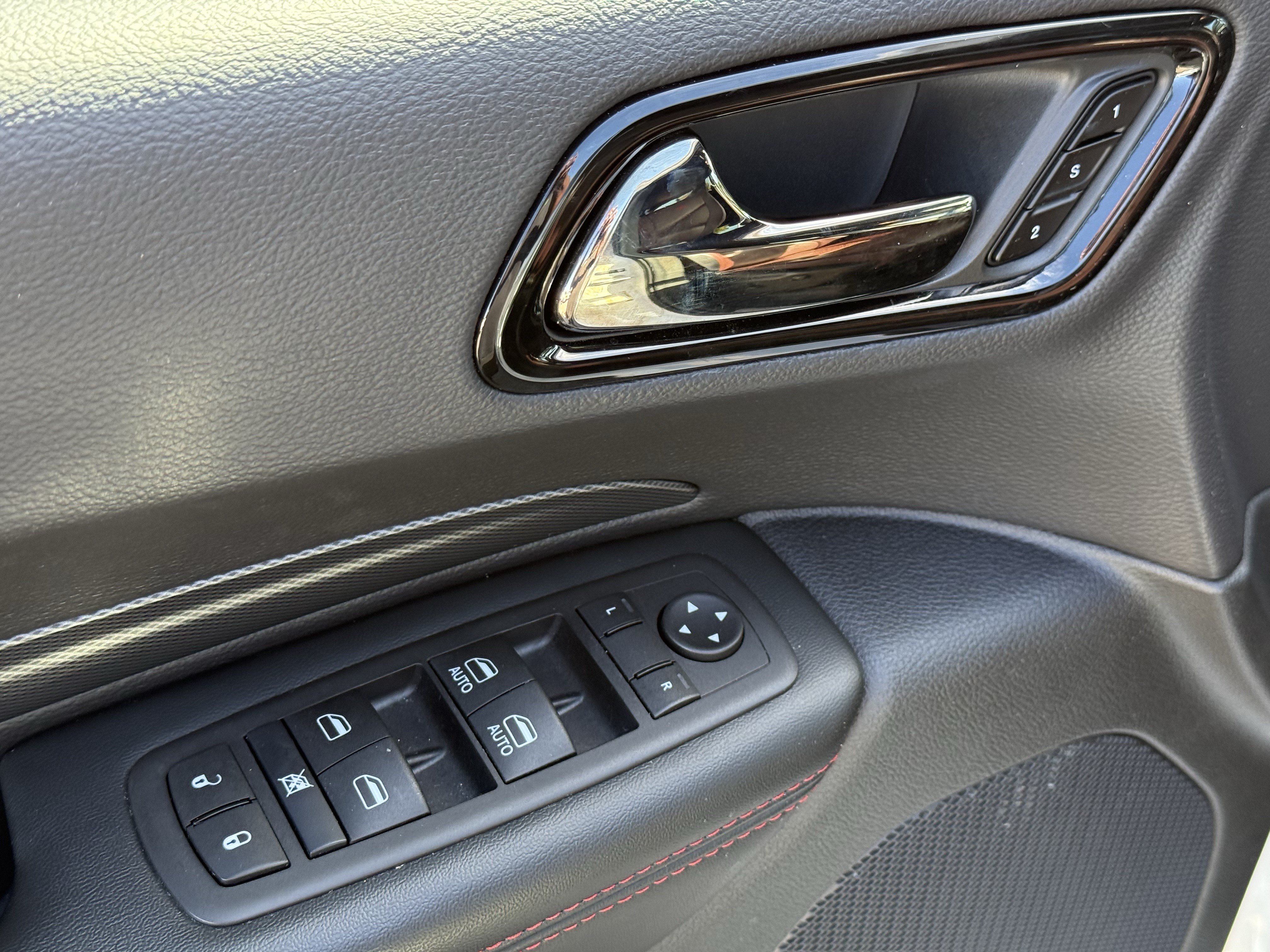 Used 2025 Dodge Durango GT AWD/4WD image 15