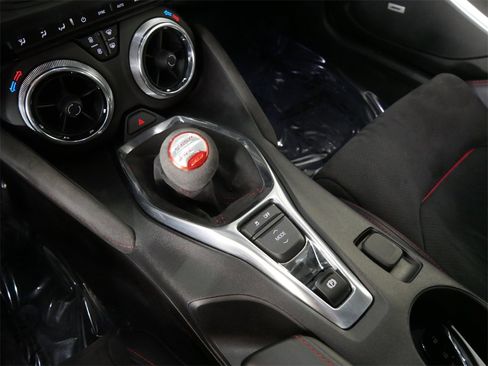 Used 2018 Chevrolet Camaro ZL1 image 26