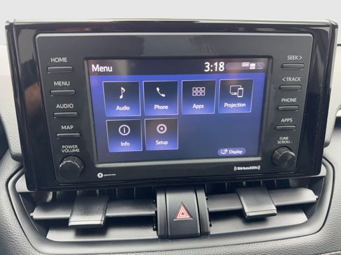 Used 2022 Toyota RAV4 XLE image 27