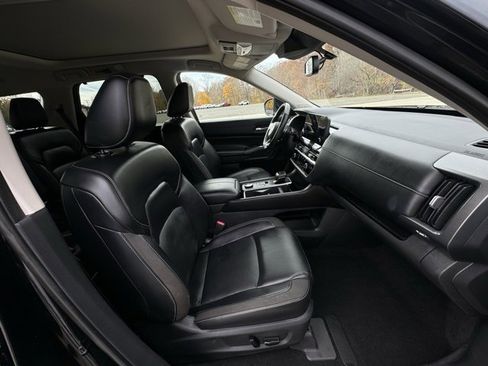 Used 2022 Nissan Pathfinder SL w/ SL Premium Package image 12