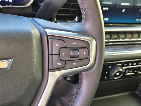 Used 2024 Chevrolet Silverado 2500 LTZ w/ LTZ Convenience Package image 19