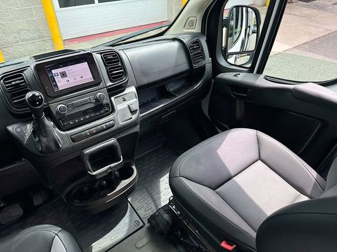 Used 2025 RAM ProMaster 2500 w/ Convenience Group FWD image 20