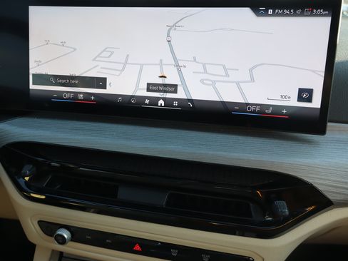 Used 2025 BMW 430i xDrive Coupe w/ Premium Package image 11