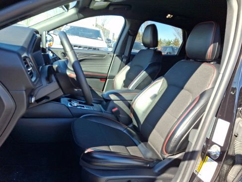 Used 2025 Ford Escape ST-Line image 24