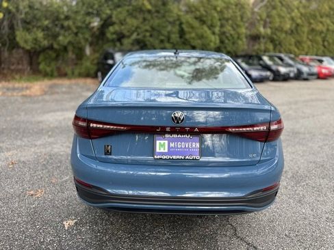 Used 2025 Volkswagen Jetta SE image 7