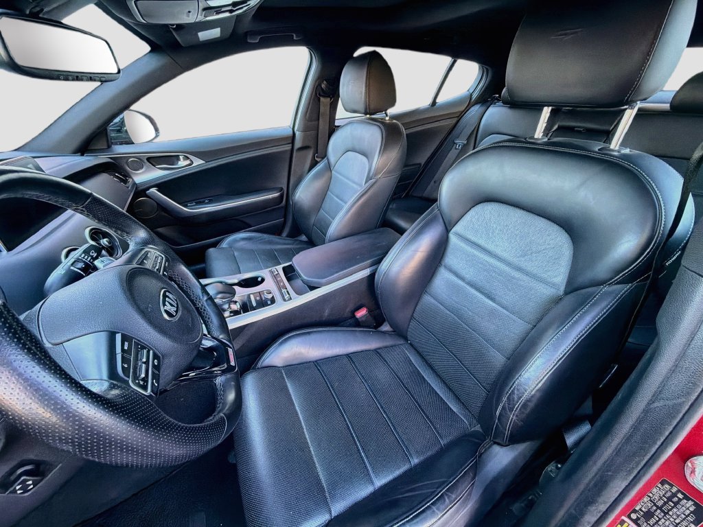 Used 2018 Kia Stinger GT2 RWD image 21