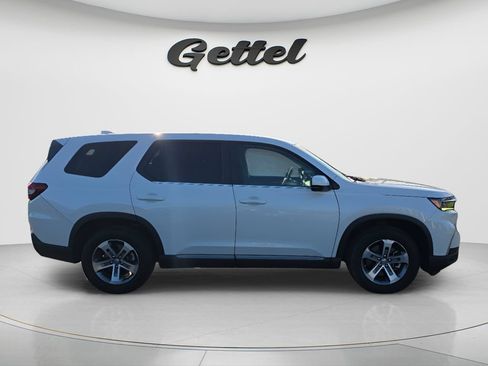 Used 2023 Honda Pilot EX-L image 4