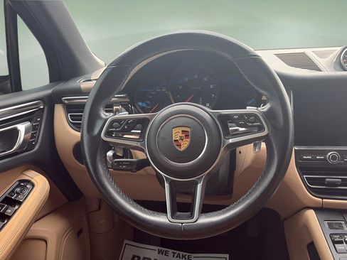 Used 2020 Porsche Macan AWD/4WD image 11