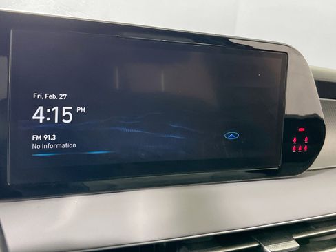 Used 2023 Hyundai Palisade SEL w/ Premium Package image 15