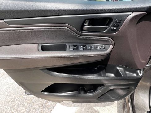 Used 2019 Honda Odyssey Touring image 18
