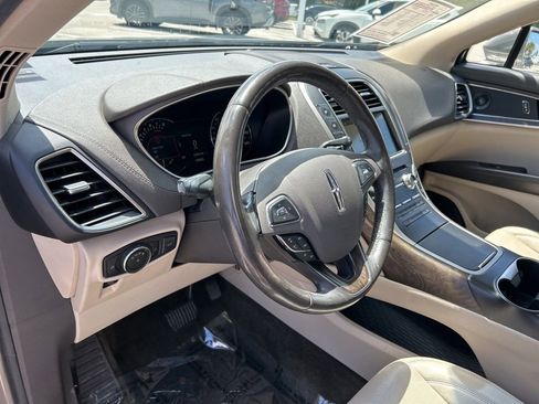 Used 2017 Lincoln MKX Reserve AWD/4WD image 24