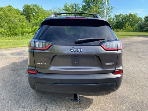 Used 2020 Jeep Cherokee Latitude Plus w/ Cold Weather Group AWD/4WD image 4