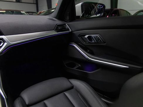 Used 2020 BMW 330i Sedan w/ M Sport Package image 41