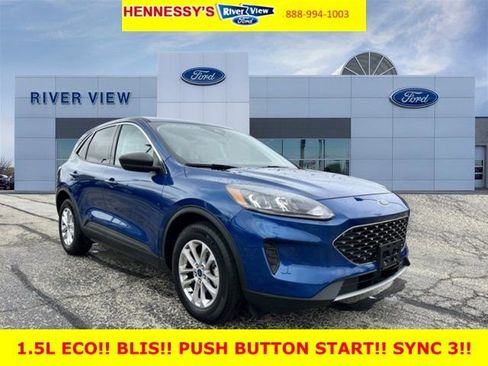Used 2022 Ford Escape SE image 1