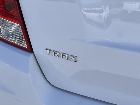 Used 2022 Chevrolet Trax LS w/ Tint and Cruise Package image 33