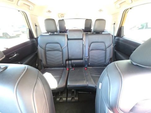 Used 2023 Nissan Pathfinder Platinum w/ Black Appearance Package image 22