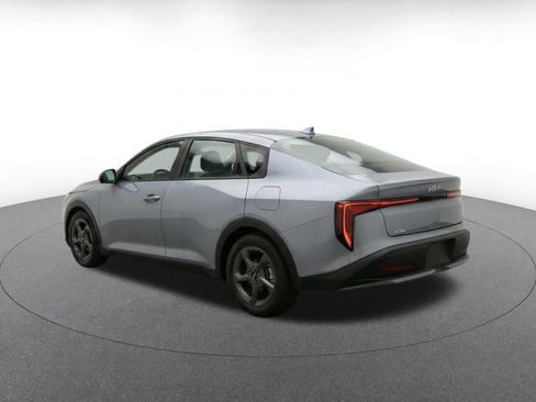 Used 2025 Kia K4 FWD image 7