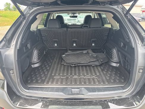 Used 2022 Subaru Outback Limited XT AWD/4WD image 9