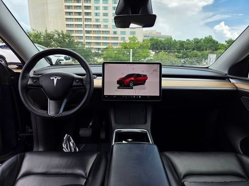 Used 2023 Tesla Model Y Long Range AWD/4WD image 25