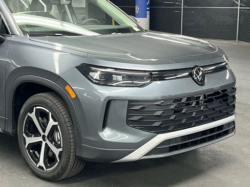 New 2026 Volkswagen Tiguan SE AWD/4WD image 41