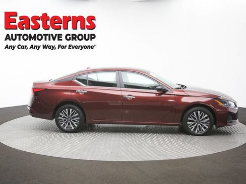 Used 2025 Nissan Altima 2.5 SV AWD/4WD image 41