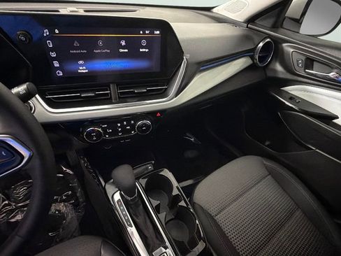 Certified 2025 Chevrolet Trax LT w/ Driver Confidence Package FWD image 19