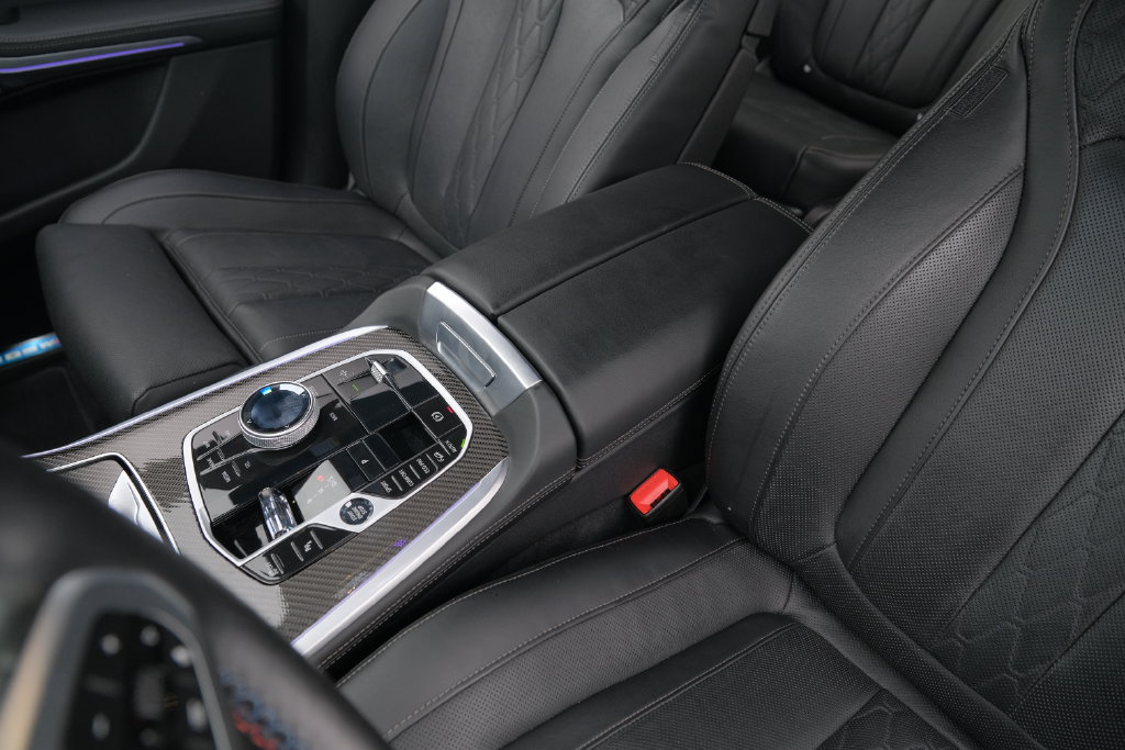 Used 2025 BMW X7 M60i w/ Executive Package AWD/4WD image 16