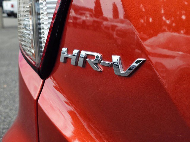 Used 2020 Honda HR-V Touring image 17