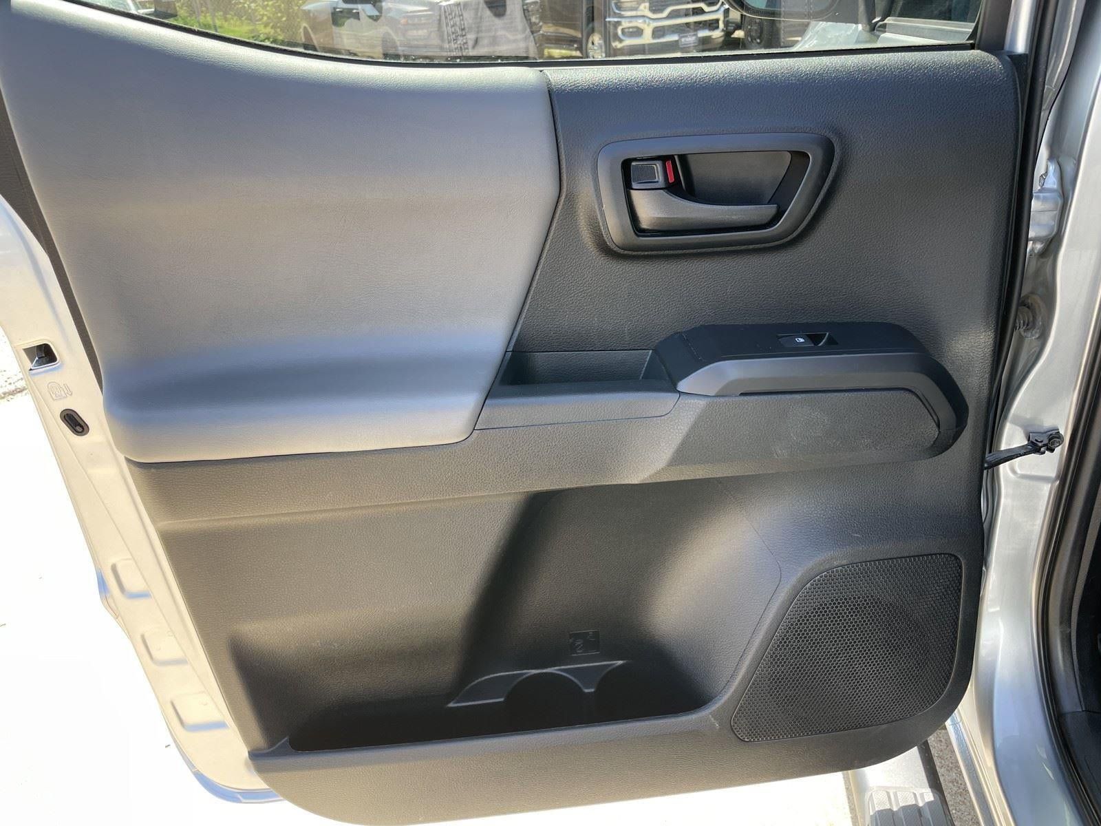 Used 2022 Toyota Tacoma SR w/ SR Convenience Package RWD image 34