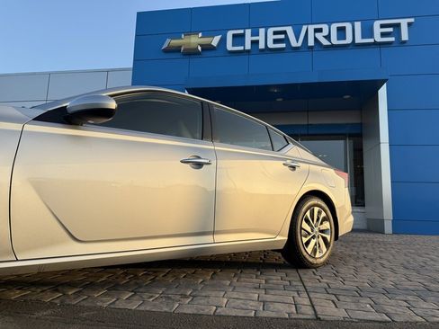 Used 2022 Nissan Altima 2.5 S image 5