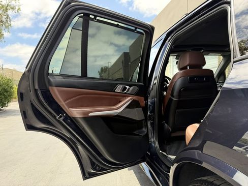 Used 2022 BMW X5 M50i w/ Executive Package AWD/4WD image 19