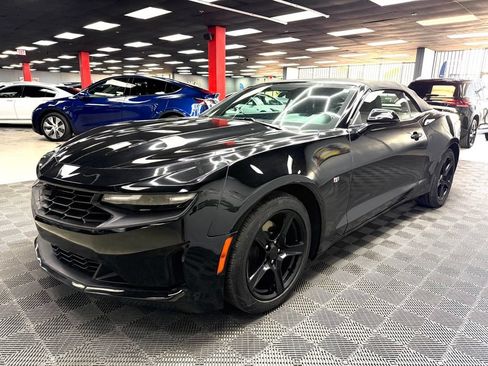 Used 2023 Chevrolet Camaro LT RWD image 7