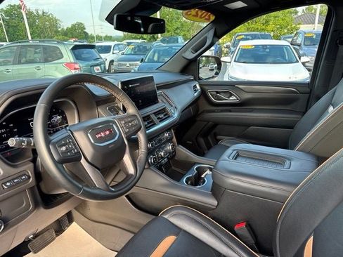 Used 2023 GMC Yukon XL AT4 w/ AT4 Premium Package AWD/4WD image 10