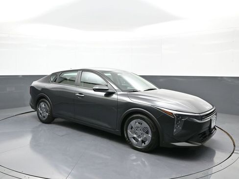 Certified 2025 Kia K4 LX image 4