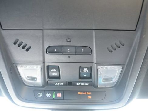 Used 2019 Cadillac XT5 Luxury FWD image 32