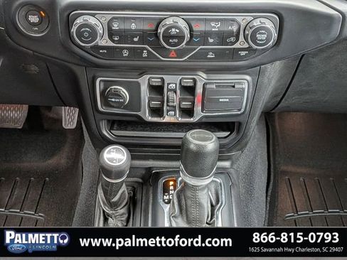 Used 2021 Jeep Gladiator Sport AWD/4WD image 19