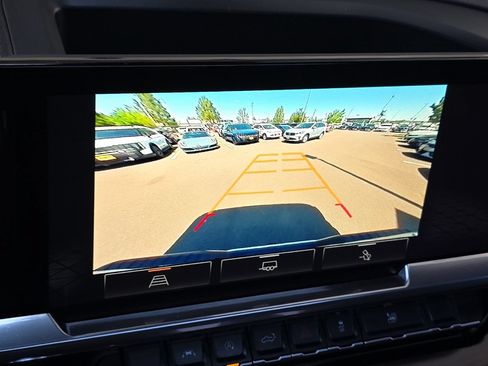 Used 2022 GMC Sierra 1500 SLT w/ SLT Convenience Package AWD/4WD image 19